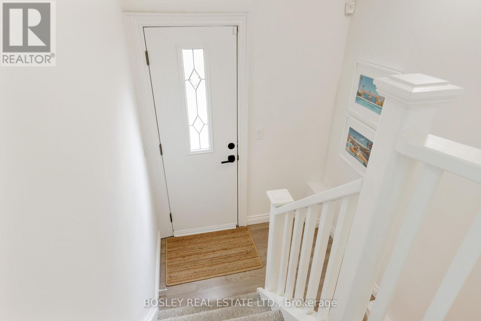 30 CAROLINE AVENUE - 31