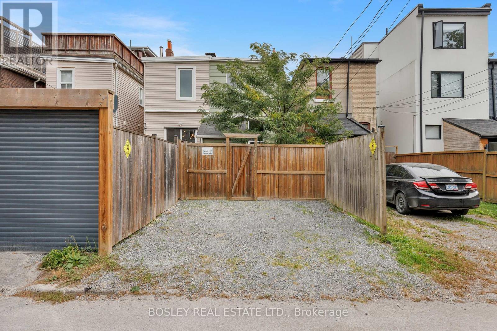 30 CAROLINE AVENUE - 34
