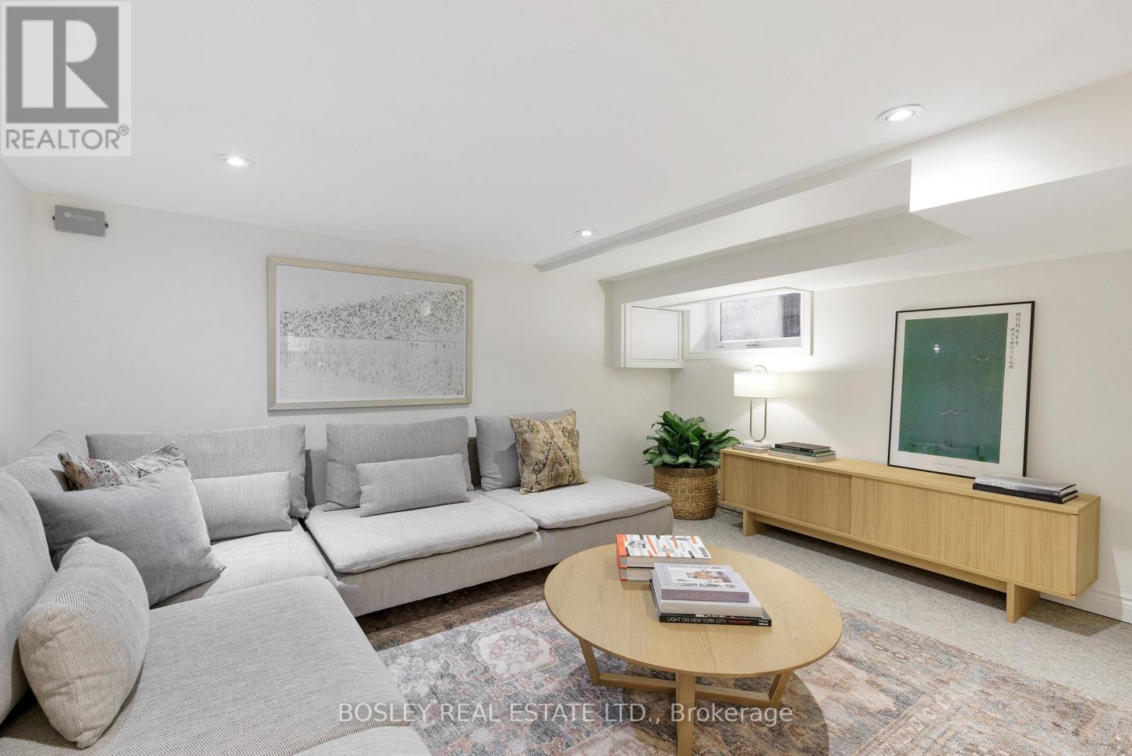 30 CAROLINE AVENUE - 39