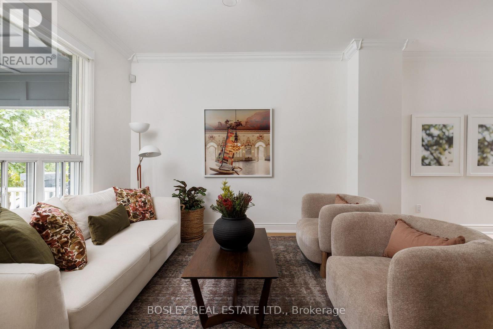 30 CAROLINE AVENUE - 5