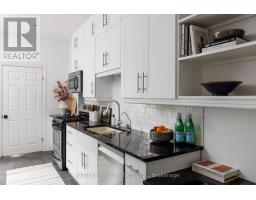 30 Caroline Avenue, Toronto, ON M4M2X7 Photo 13