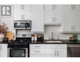 30 Caroline Avenue, Toronto, ON M4M2X7 Photo 14