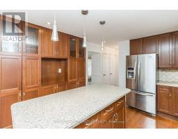 Upper - 19 Starlake Drive, Toronto, ON M1G3C3 Photo 7