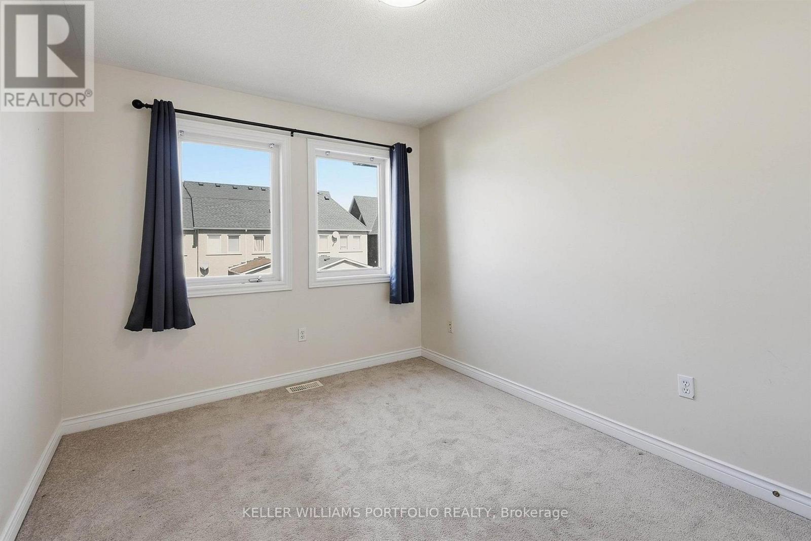 8 Gateway Court, Whitby, ON photo 25