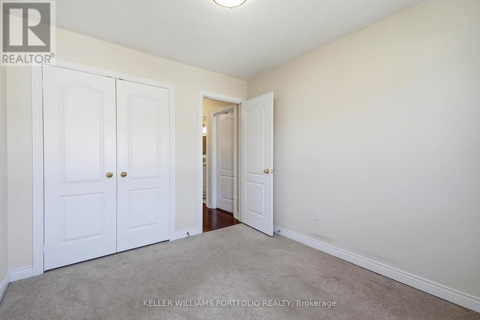 8 Gateway Court, Whitby, ON photo 27