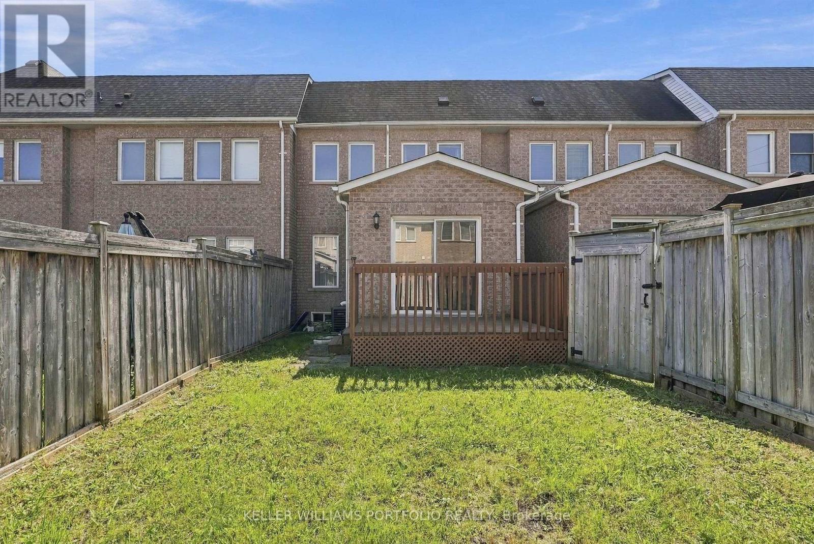 8 Gateway Court, Whitby, ON photo 45