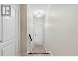 8 Gateway Court, Whitby, ON L1R3M9 Photo 6