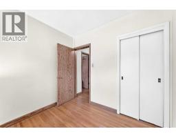 14 Carnarvon Way Nw, Calgary, AB T2K1W4 Photo 16