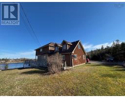 2pc Bathroom - 18404 Highway 7, Popes Harbour, NS B0J3H0 Photo 6