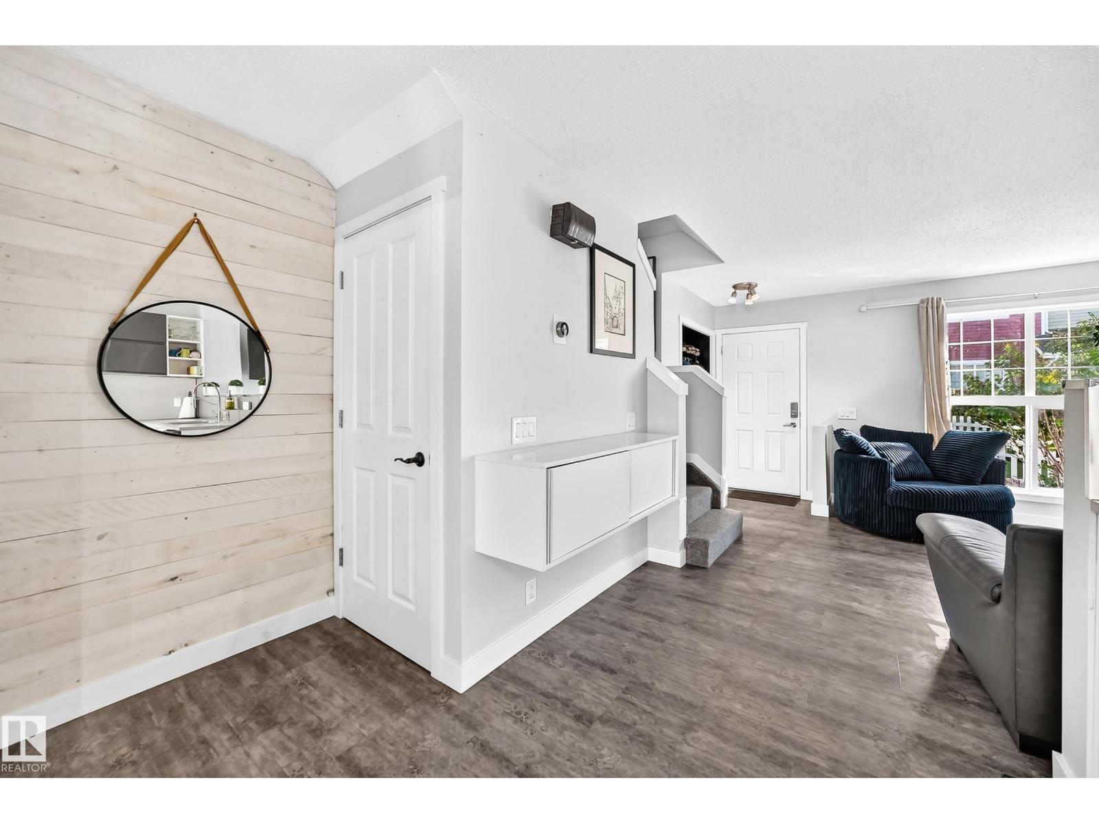 #146 5604 199 ST NW - 19