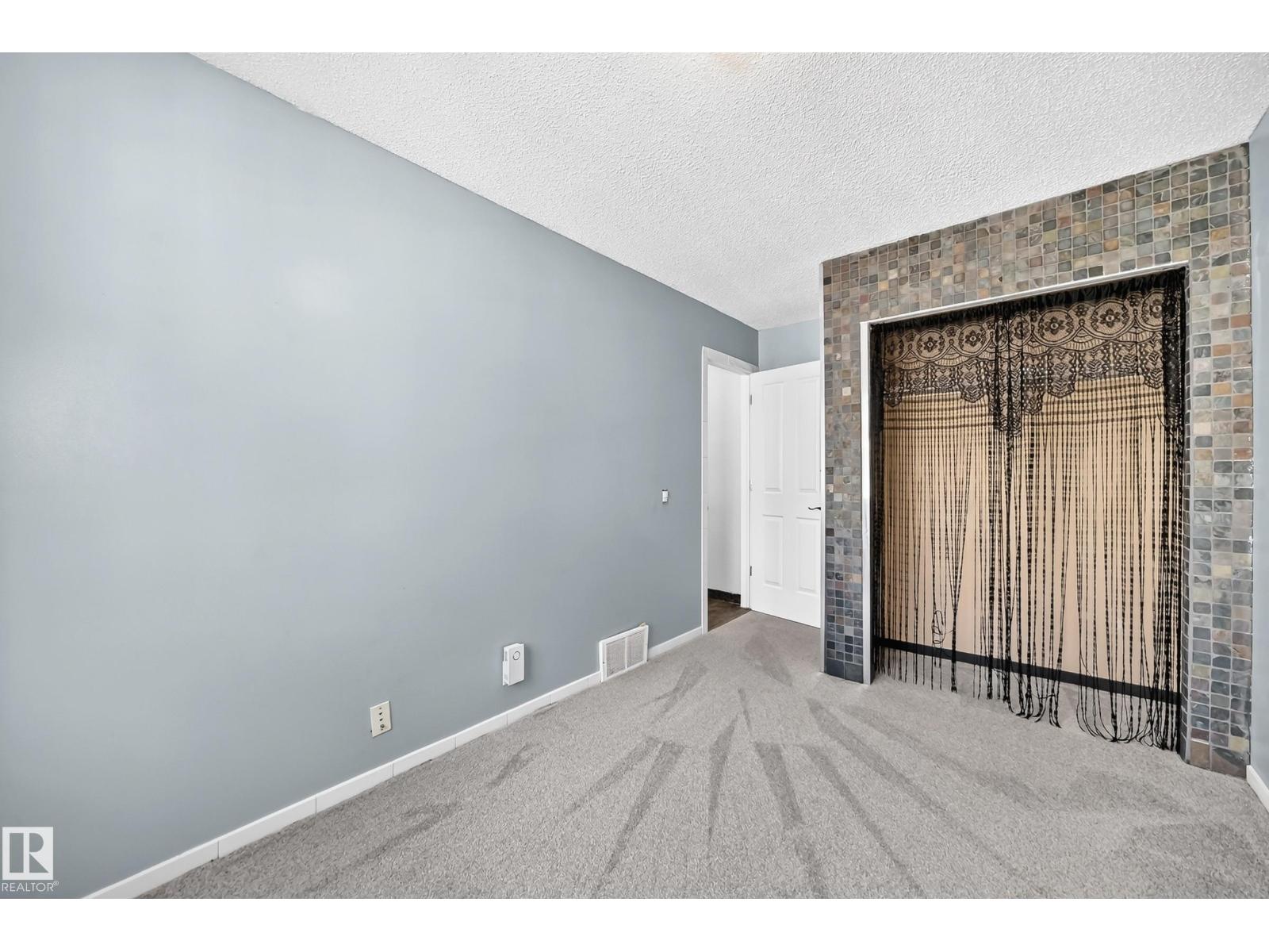 #146 5604 199 ST NW - 29