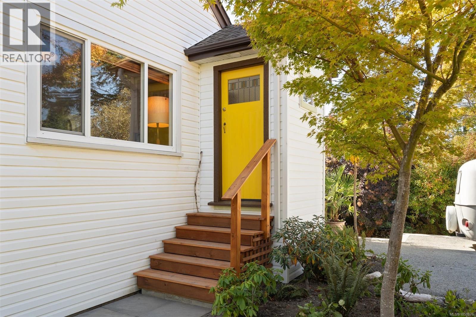 3015 Earl Grey St - Image 3