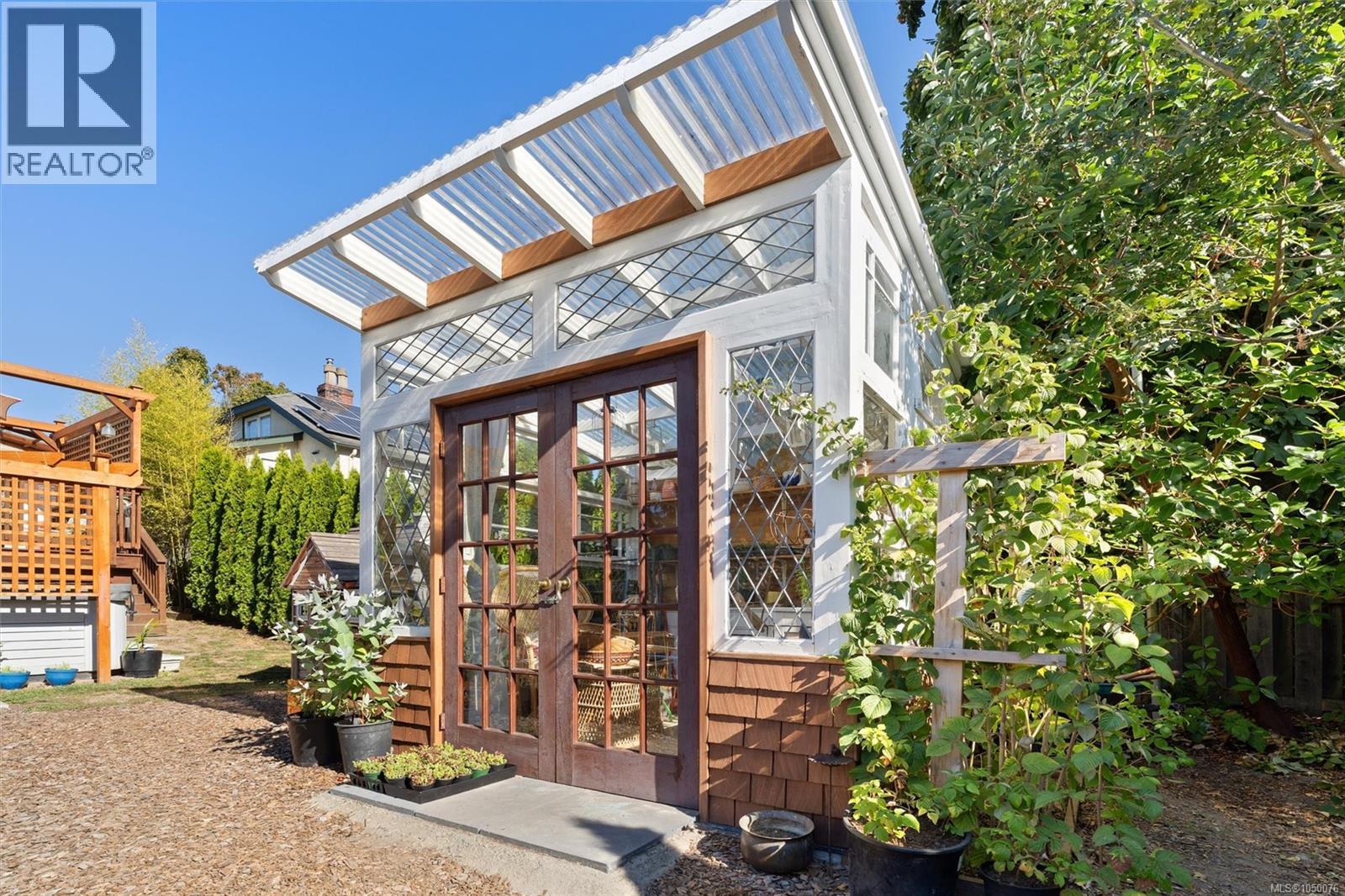 3015 Earl Grey St - 34