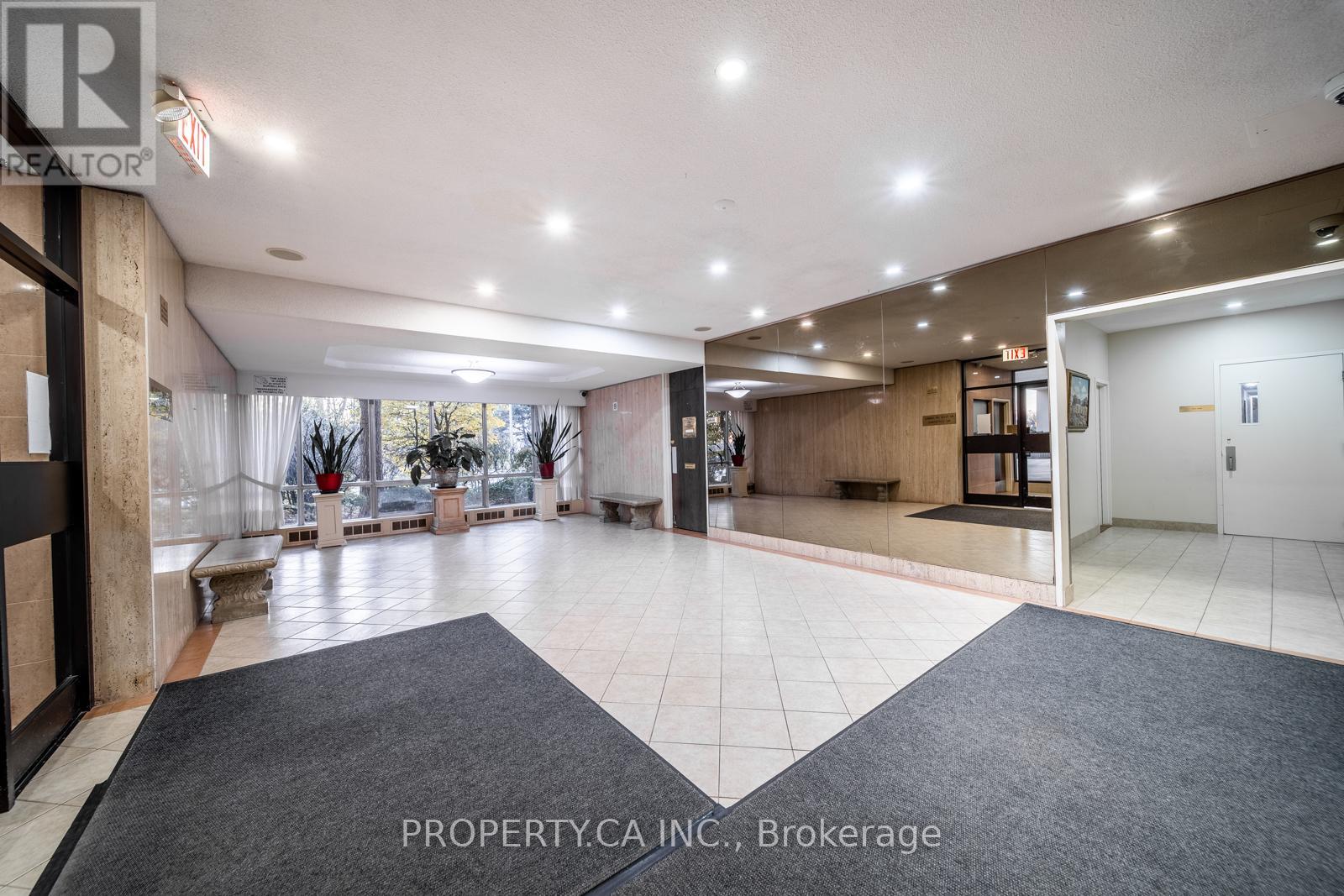 #1114 455 SENTINEL ROAD - 20