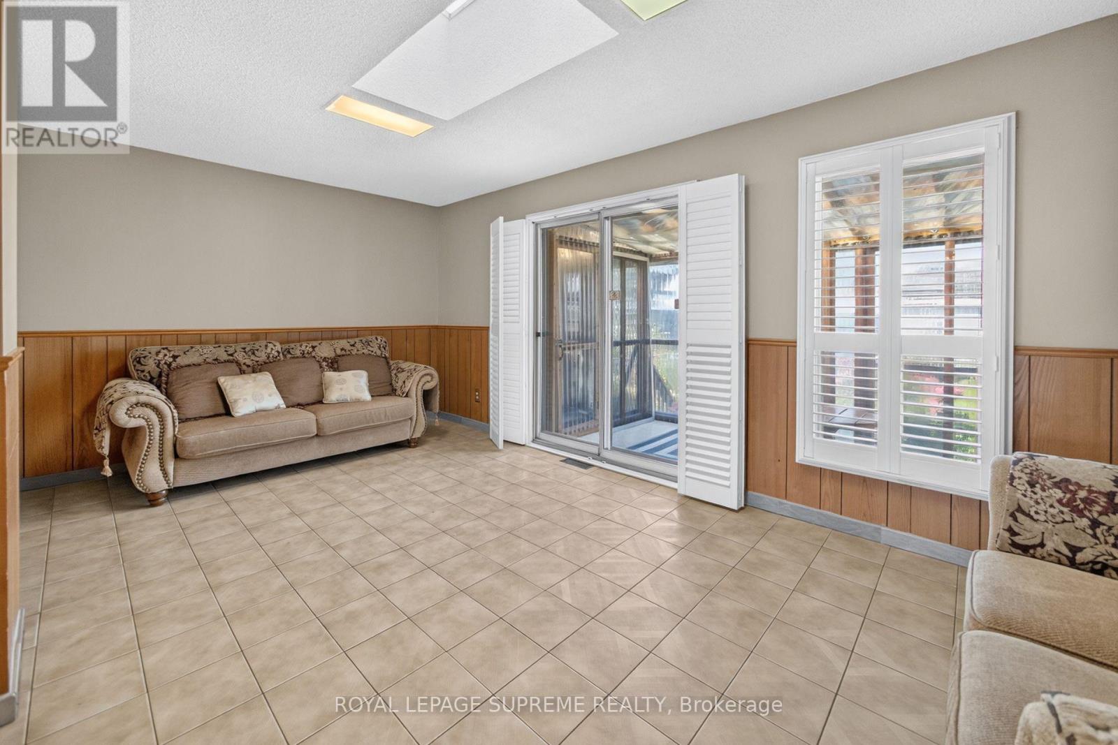 158 AILEEN AVENUE - 12