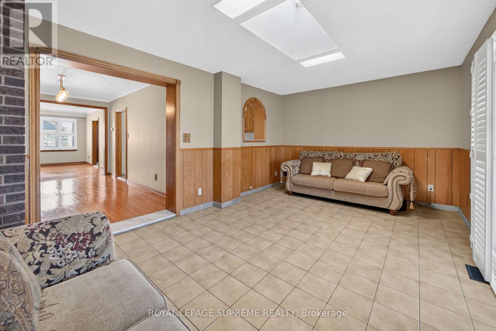 158 AILEEN AVENUE - 13