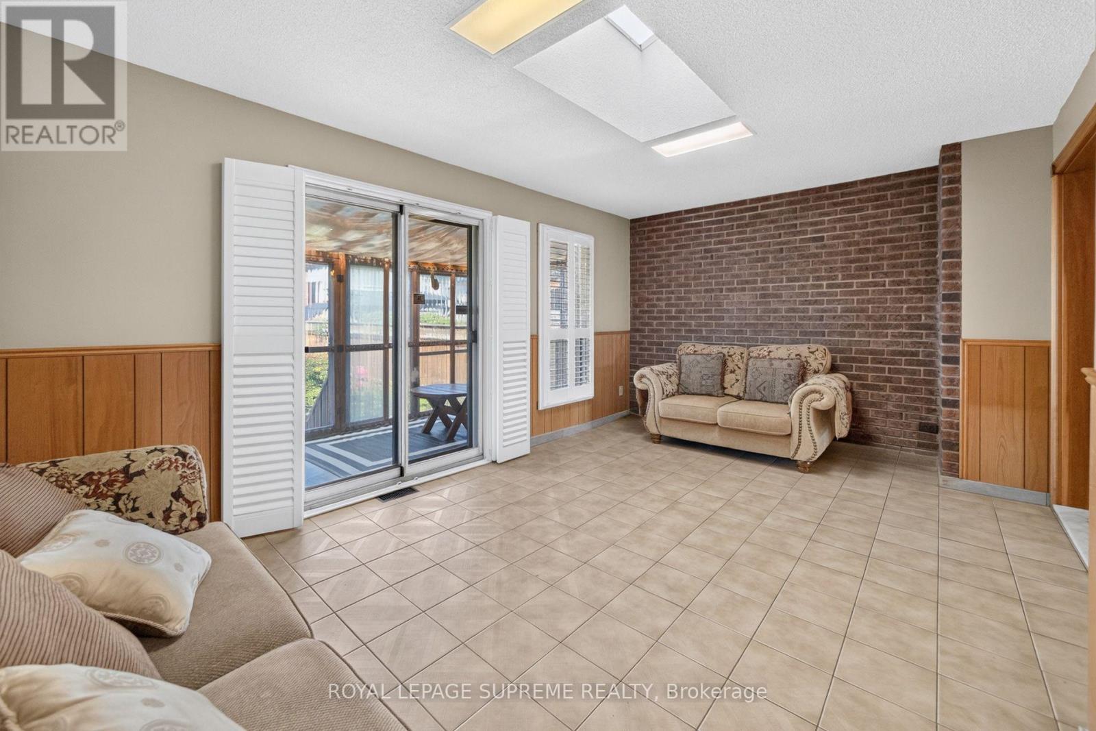 158 AILEEN AVENUE - 15