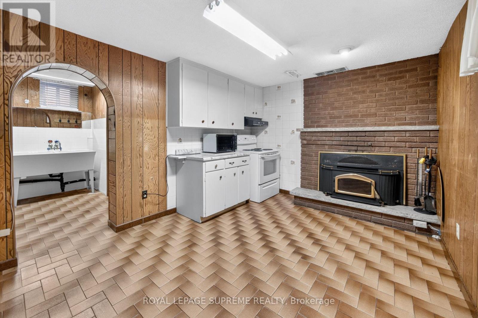 158 AILEEN AVENUE - Image 37