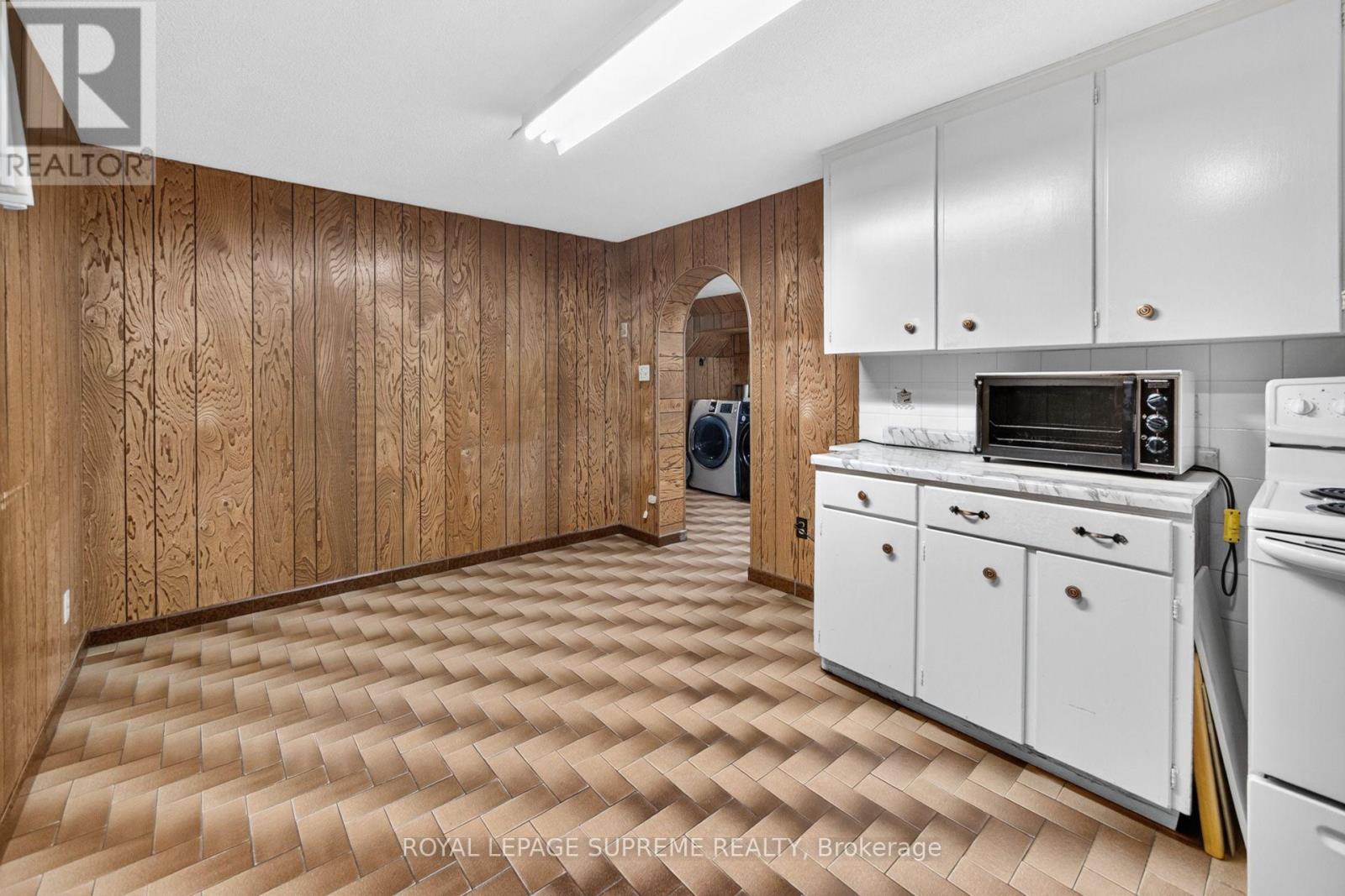 158 AILEEN AVENUE - 38