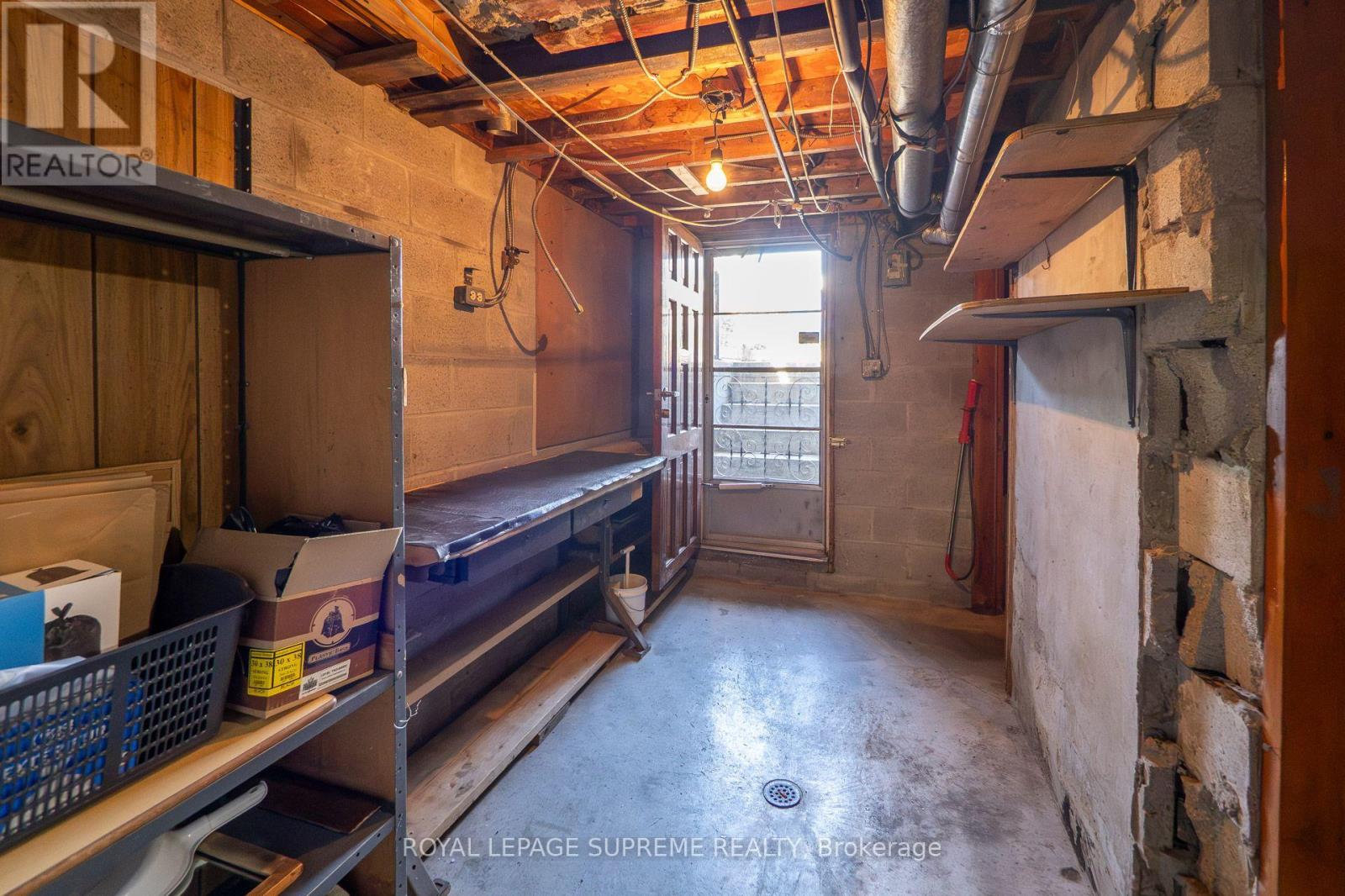 158 AILEEN AVENUE - 41