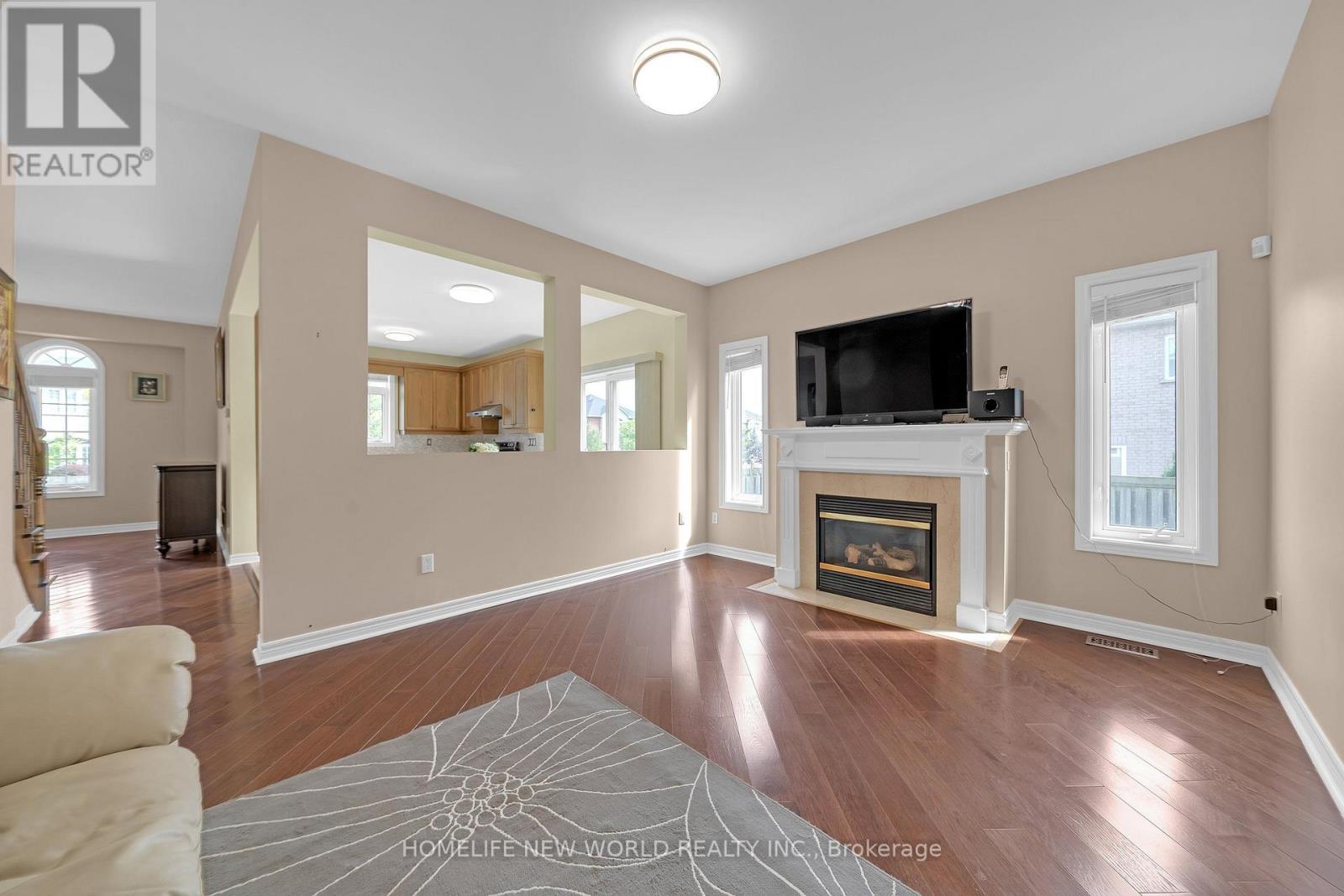 2485 BLUE HOLLY CRESCENT - 14