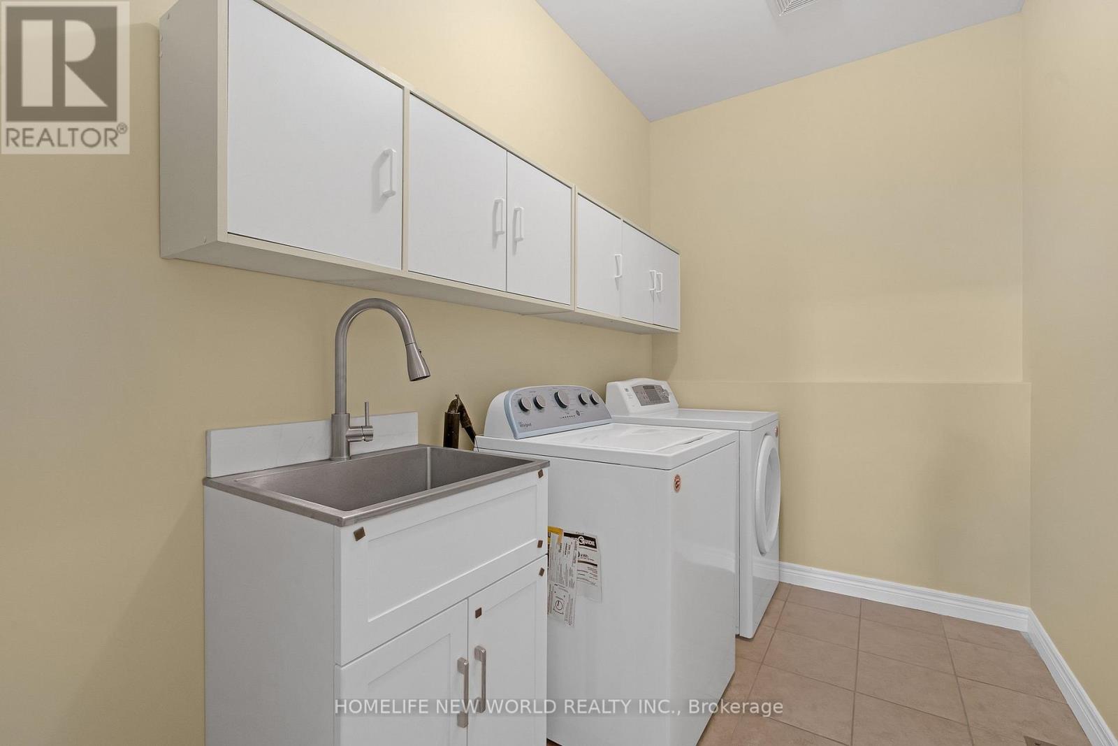 2485 BLUE HOLLY CRESCENT - 20