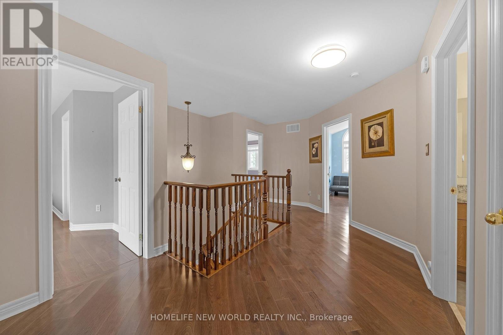2485 BLUE HOLLY CRESCENT - 24