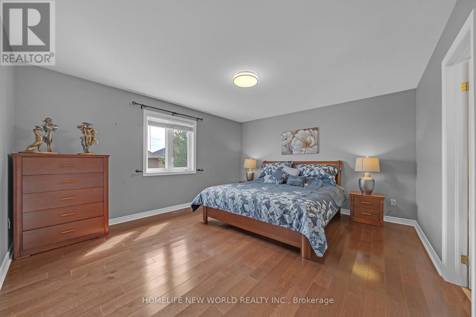 2485 BLUE HOLLY CRESCENT - Image 25