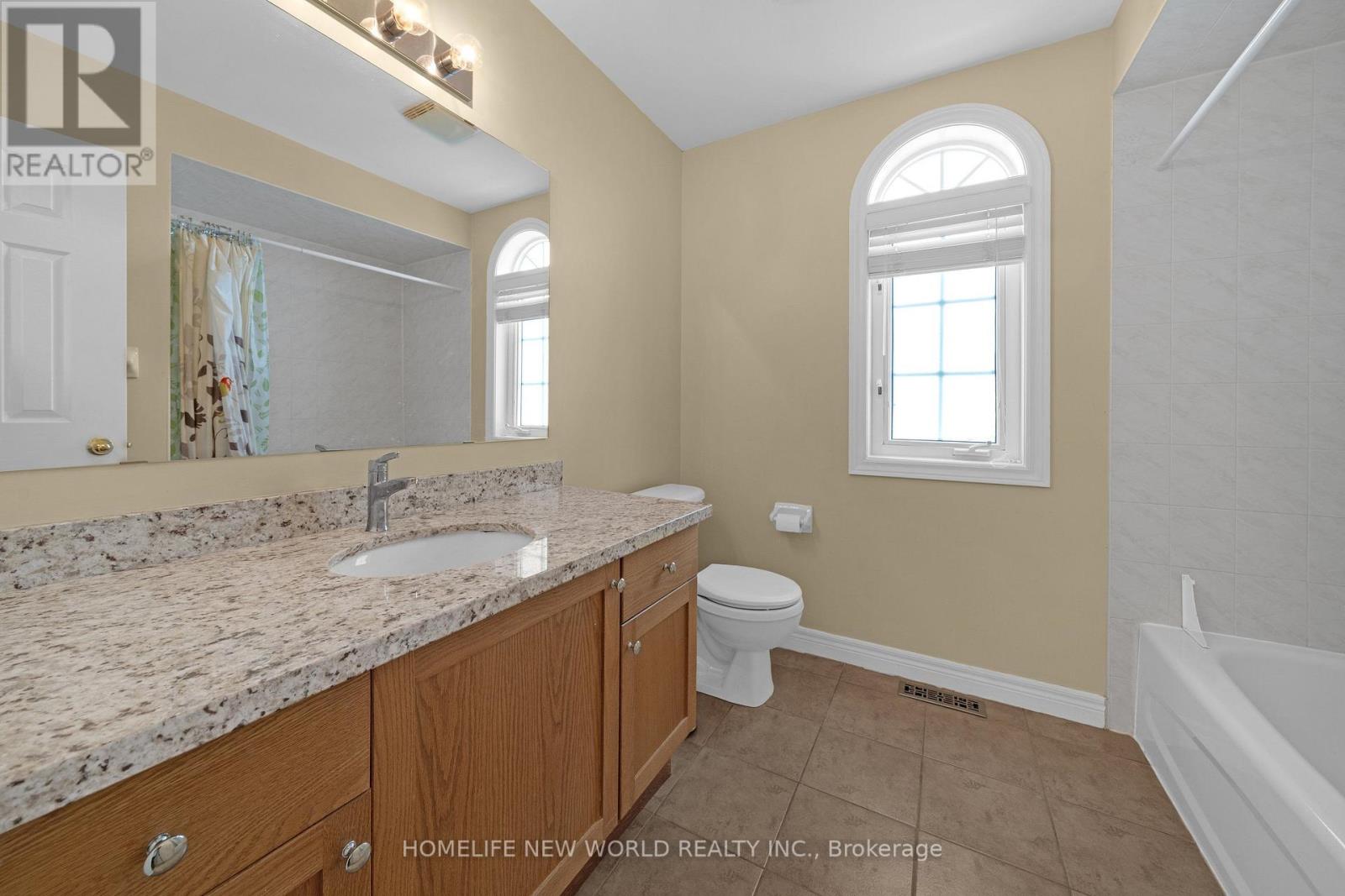 2485 BLUE HOLLY CRESCENT - 31