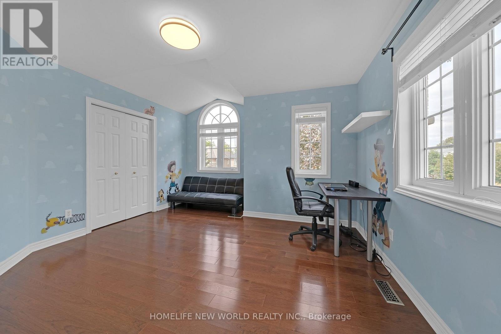 2485 BLUE HOLLY CRESCENT - Image 33