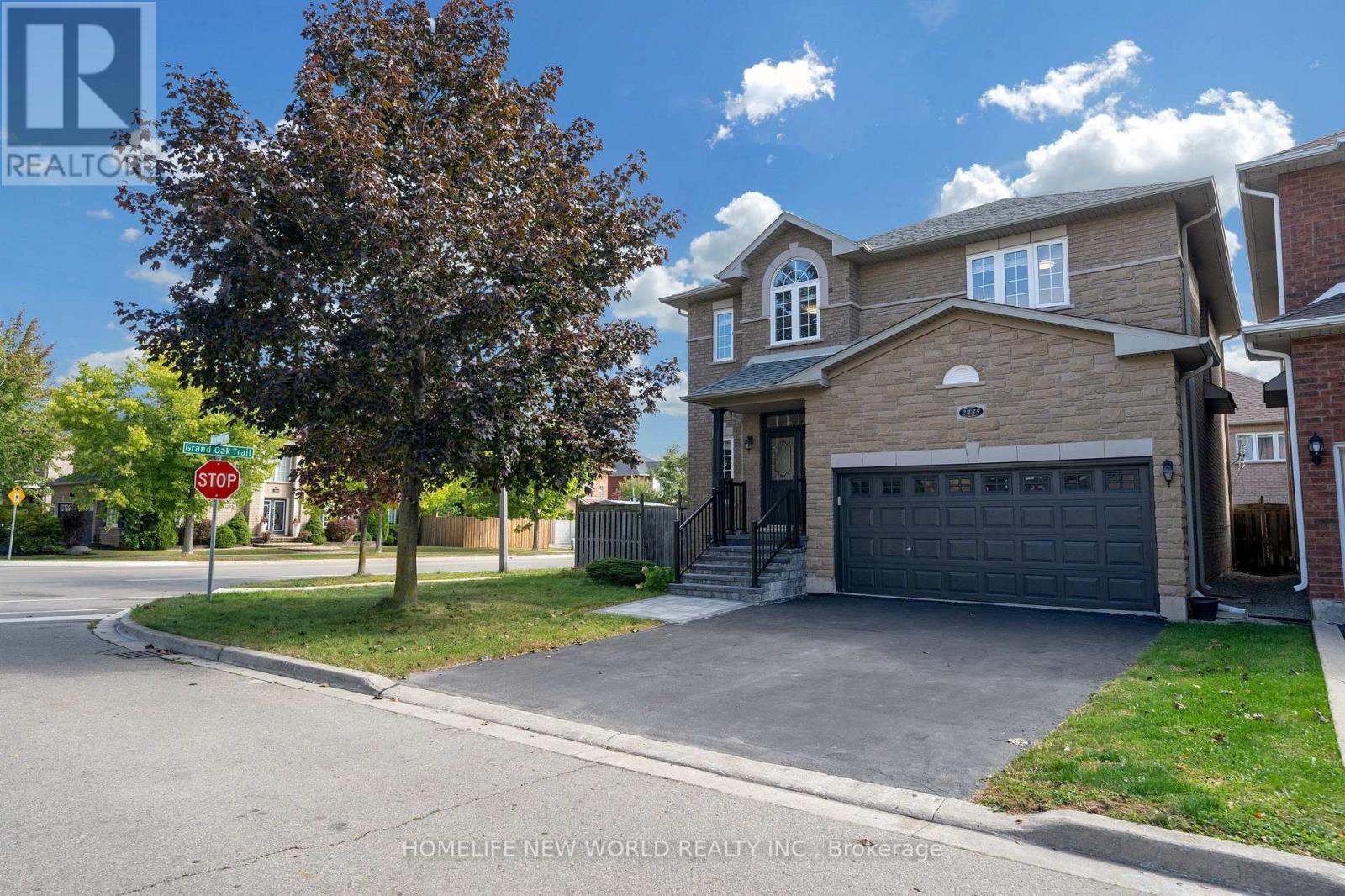 2485 BLUE HOLLY CRESCENT - 4