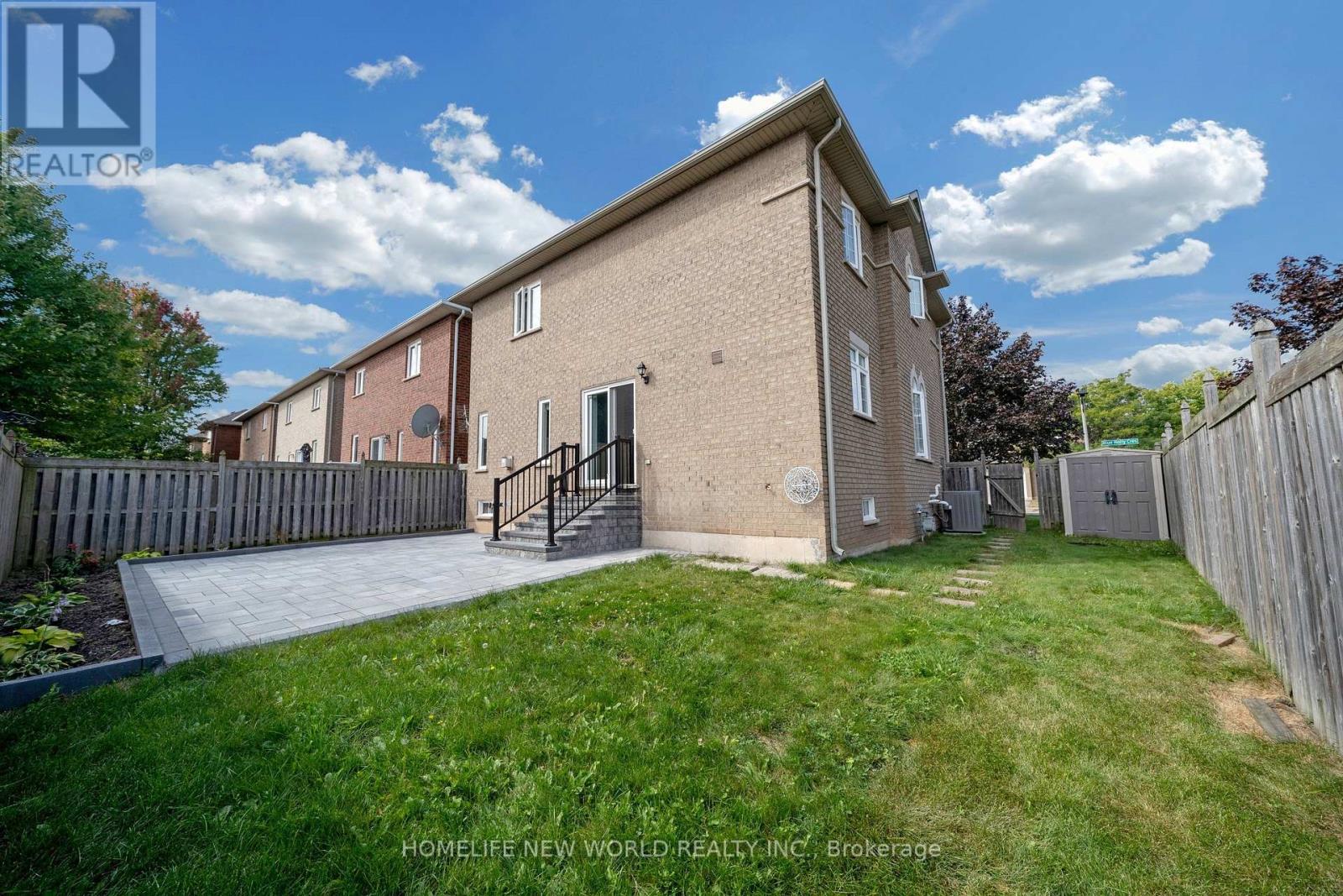 2485 BLUE HOLLY CRESCENT - Image 43
