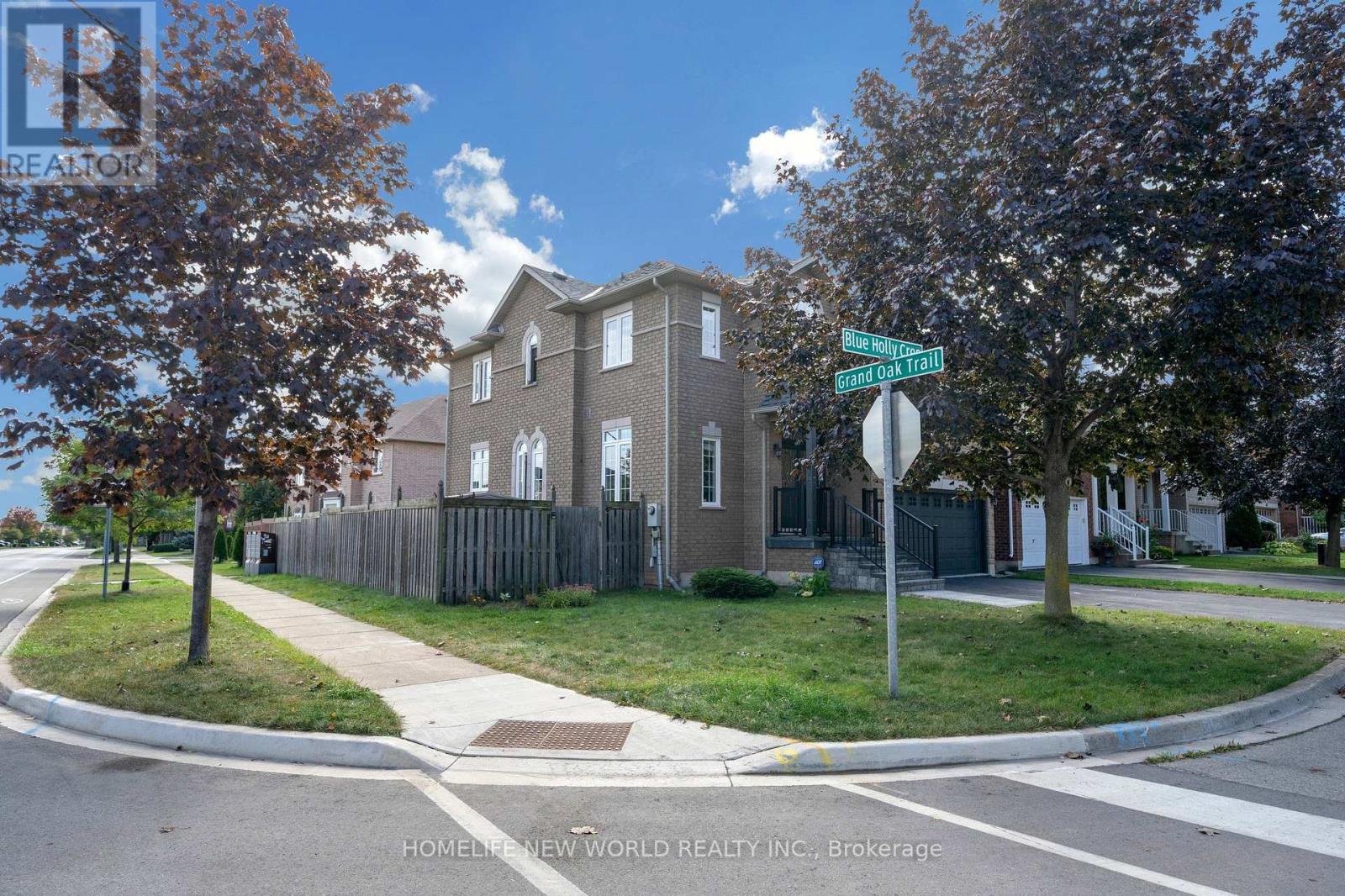 2485 BLUE HOLLY CRESCENT - 5