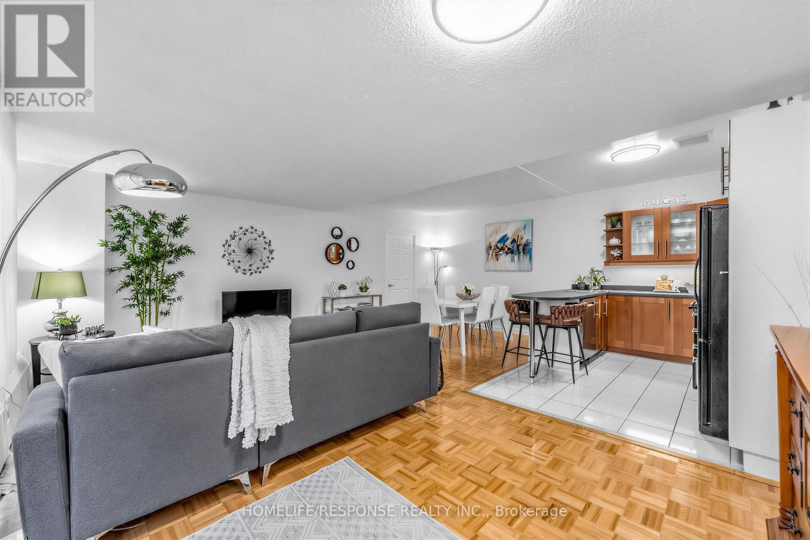 #103 49 QUEEN STREET E - 11