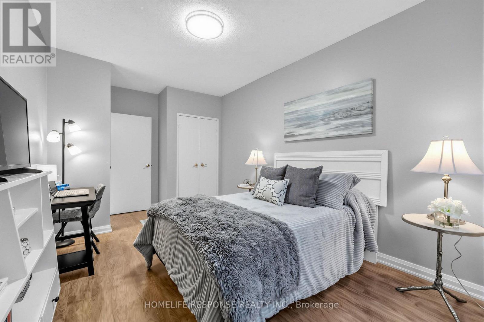 #103 49 QUEEN STREET E - 23