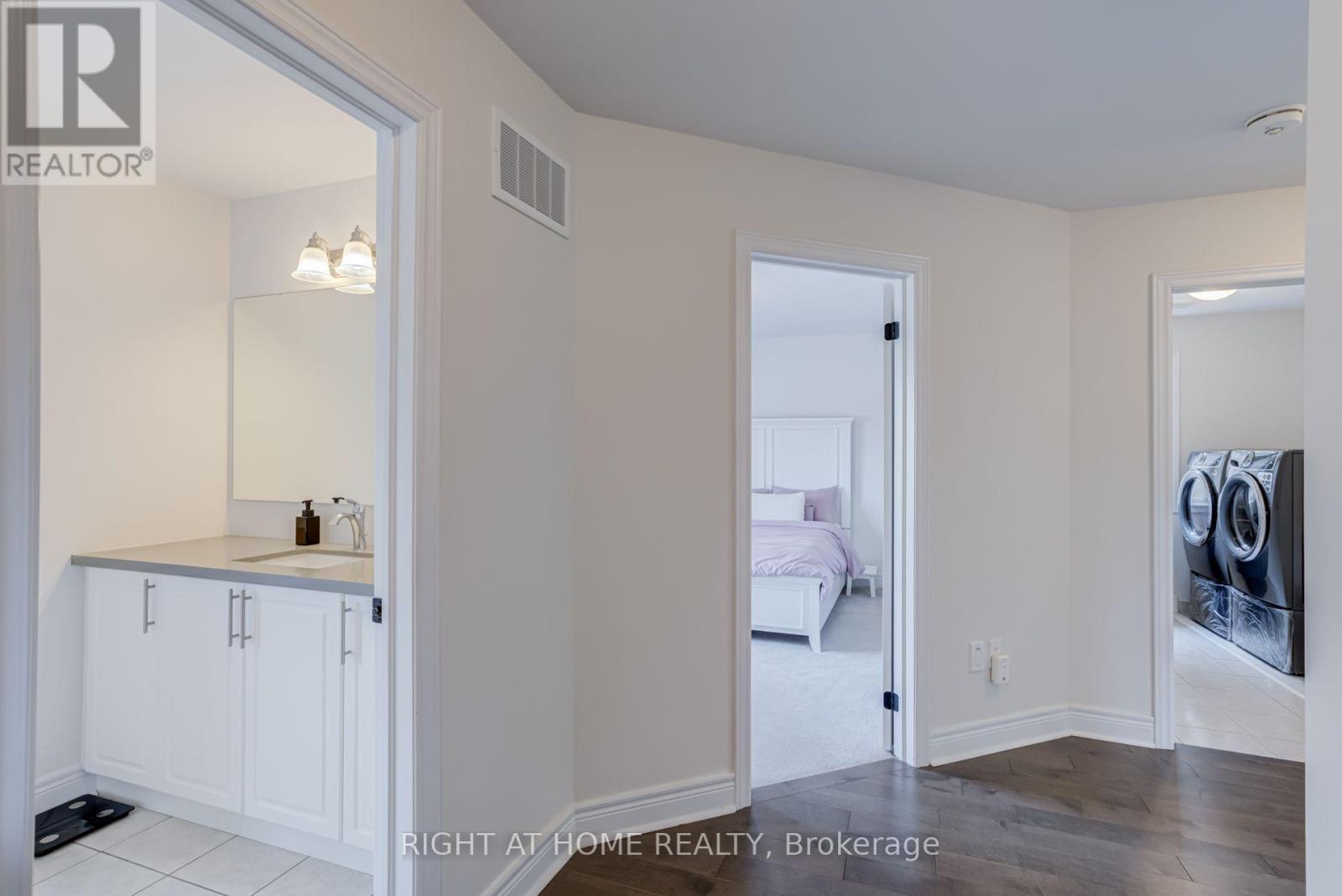 51 ROSEWELL CRESCENT - Image 24