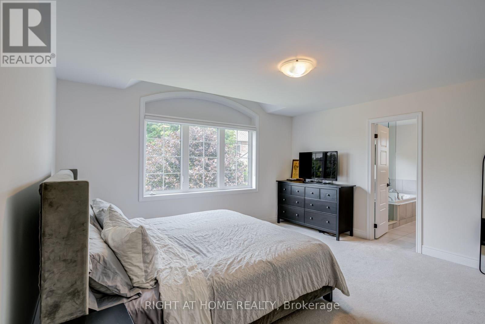 51 ROSEWELL CRESCENT - Image 32