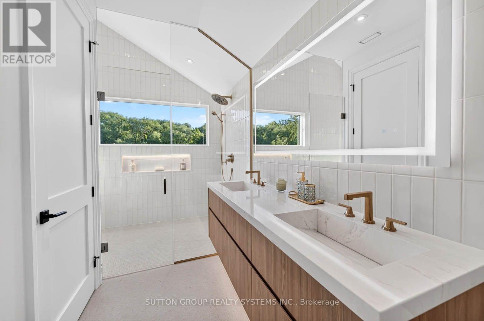 272 RENFORTH DRIVE - Image 22