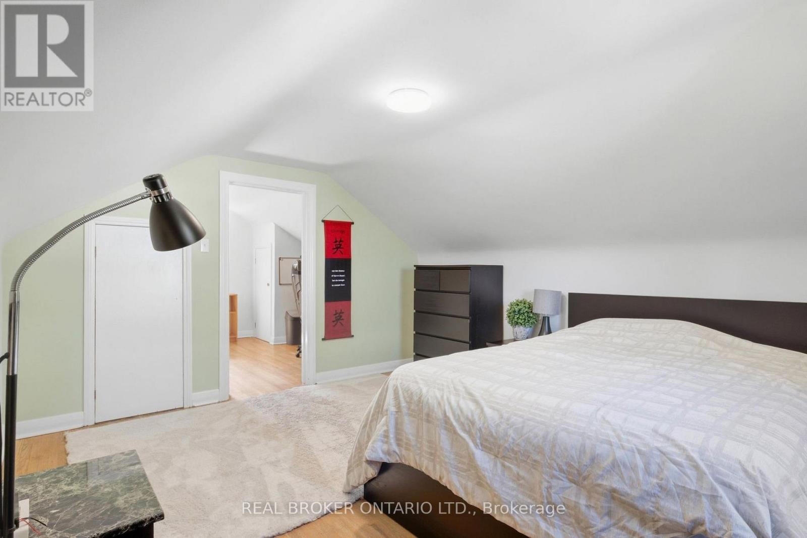 363 LAWRENCE AVENUE - Image 17