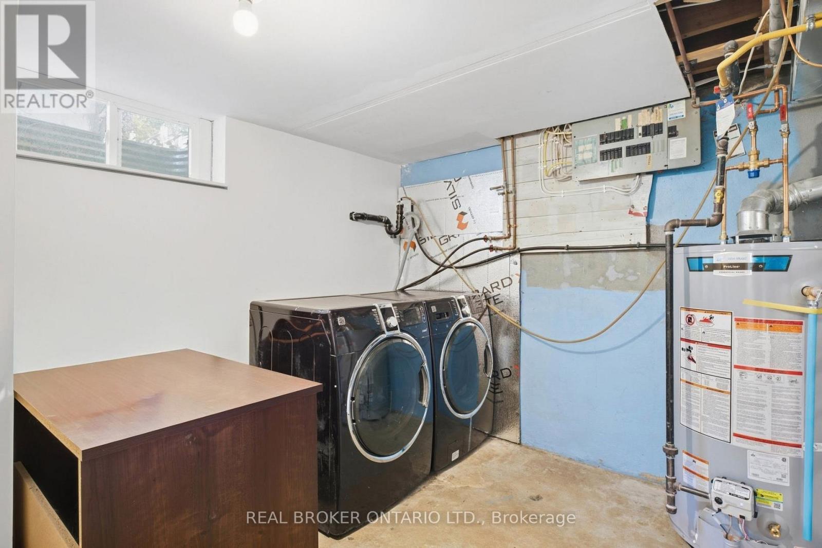 363 LAWRENCE AVENUE - Image 30