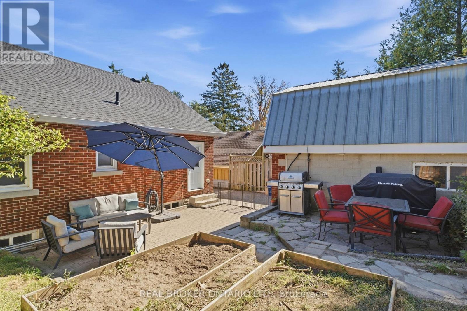 363 LAWRENCE AVENUE - 41