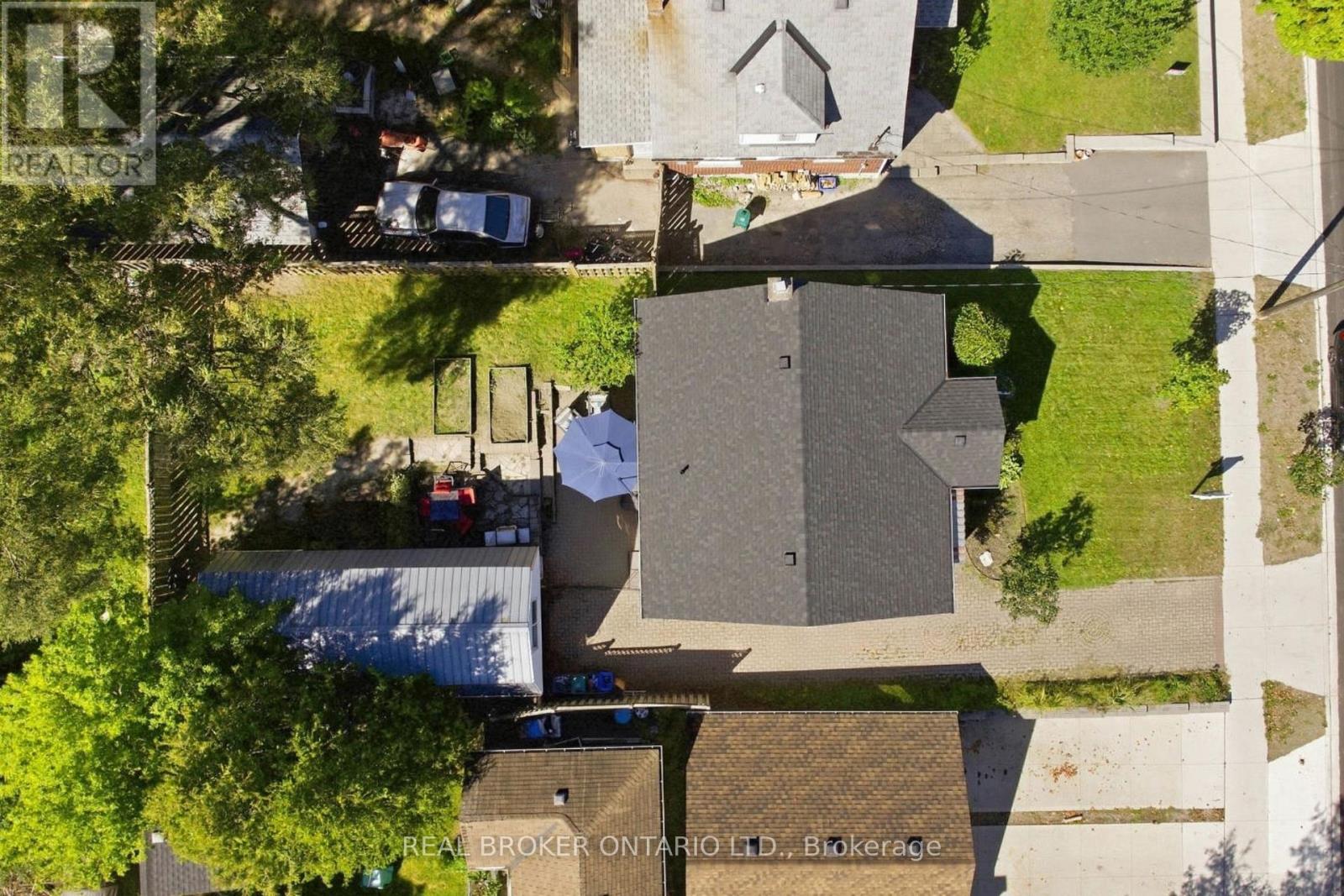 363 LAWRENCE AVENUE - 47