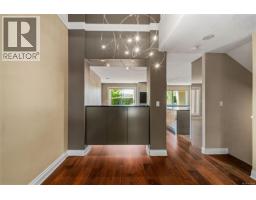 Kitchen - 106 75 Songhees Rd, Victoria, BC V9A7M5 Photo 6
