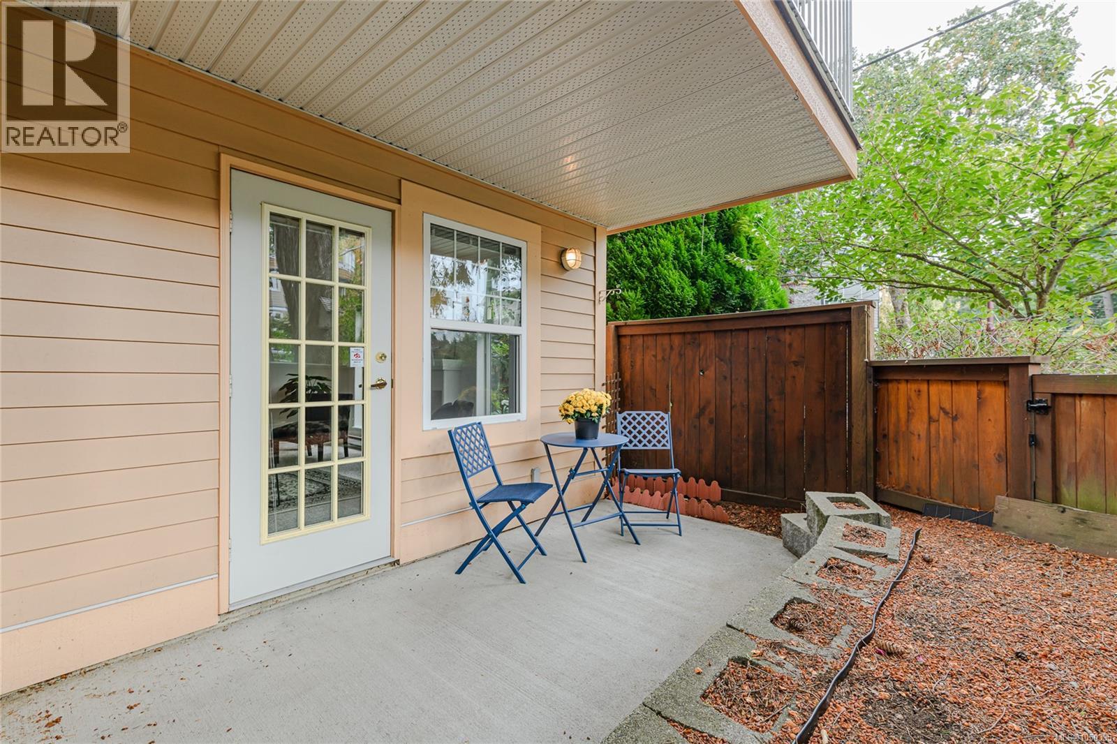 #105 606 Goldstream Ave - 20