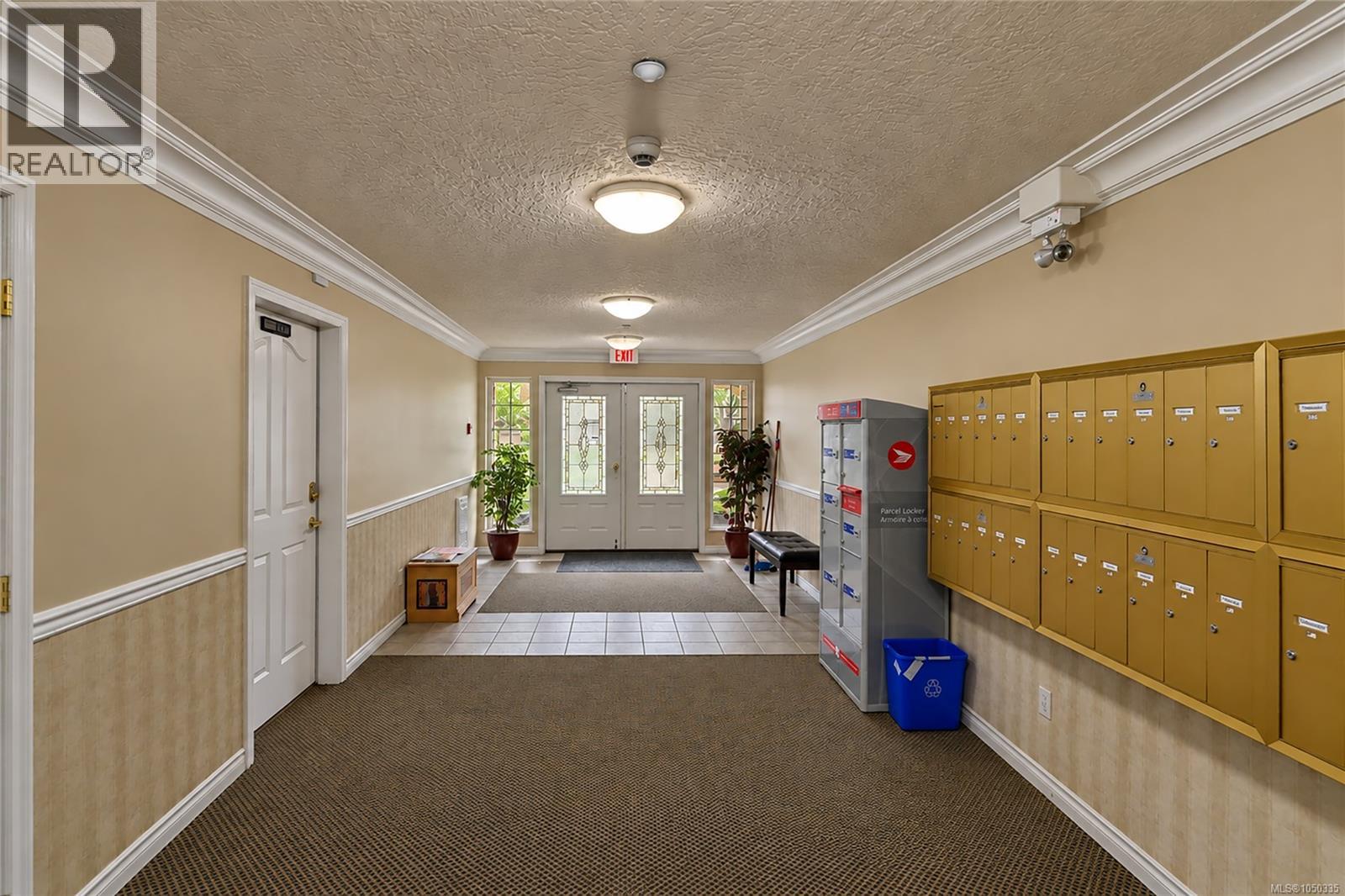 #105 606 Goldstream Ave - 26