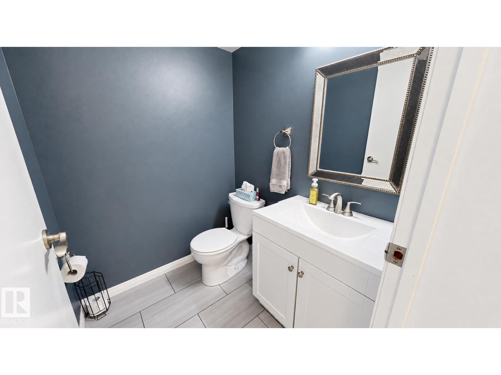 3637 30 AV NW - 10