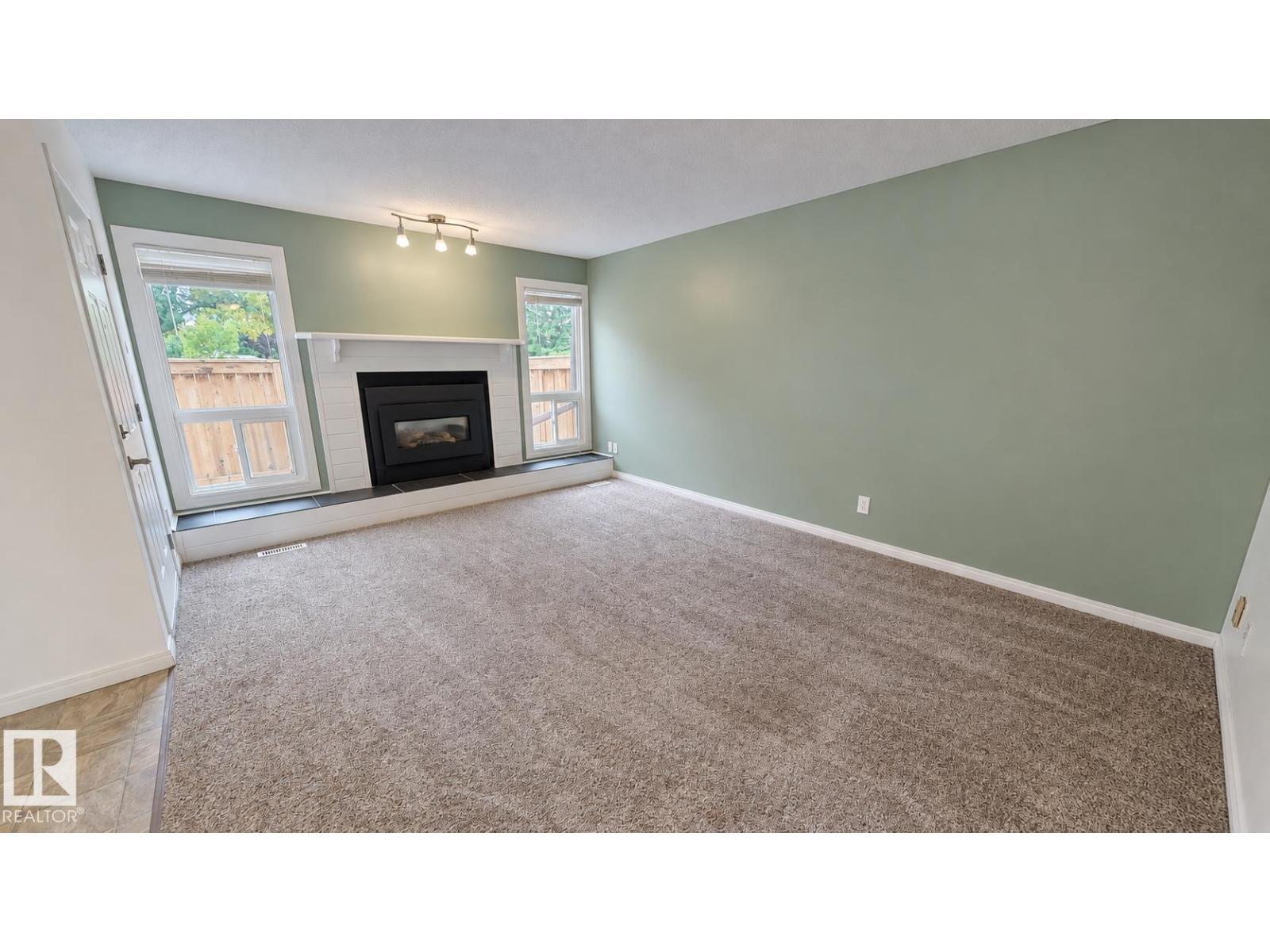 3637 30 AV NW - 2