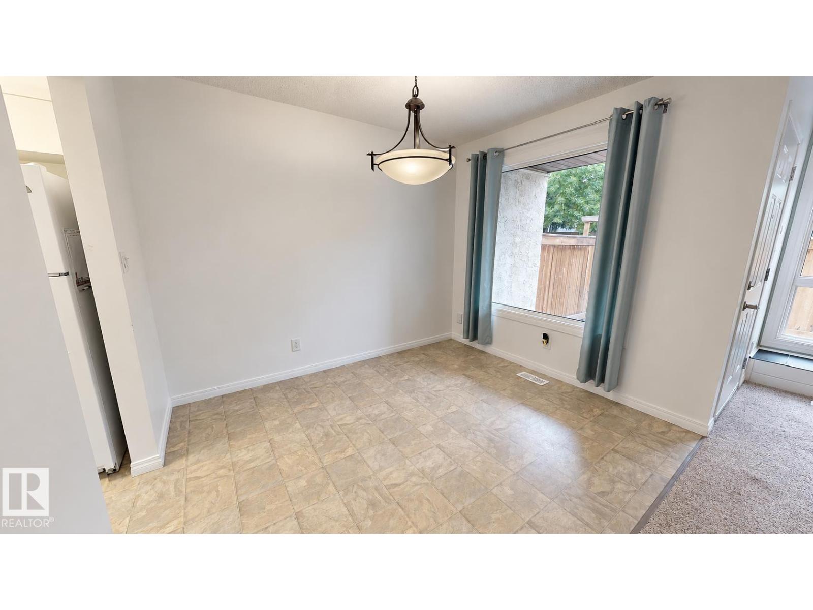 3637 30 AV NW - 5