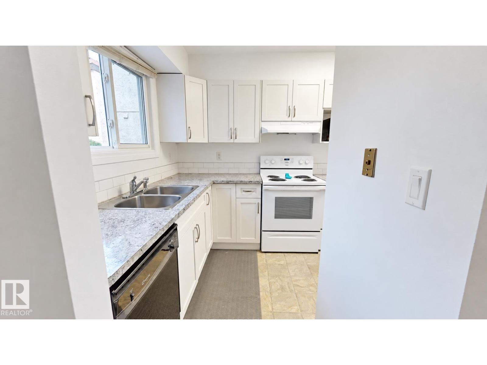 3637 30 AV NW - 9