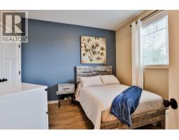 630 Canyonview Landing W - photo 23